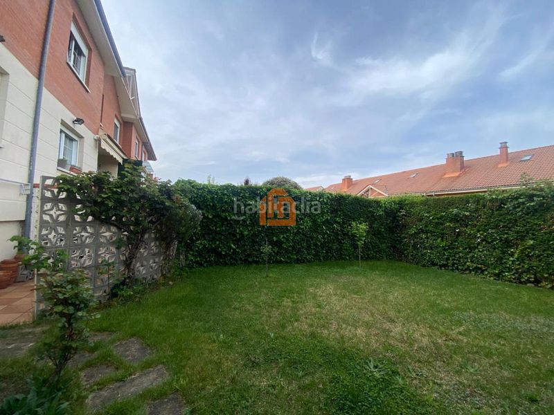 Foto 0e7cc5ee-3414-4ae1-9e93-78de5d6a17af. Casa adossada amb calefacció aparcament piscina a Sariegos