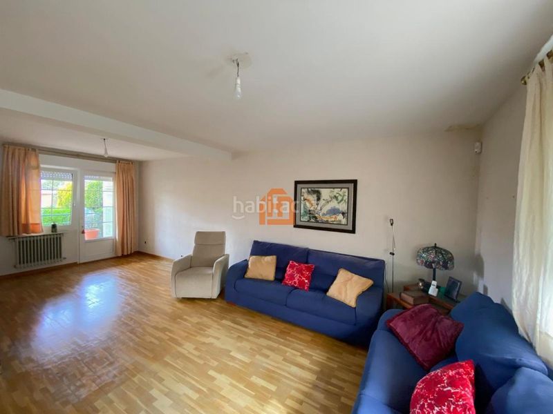 Foto 552f2aa2-21d1-46b3-9c2f-a3cc97aa266d. Casa adossada amb calefacció aparcament piscina a Sariegos