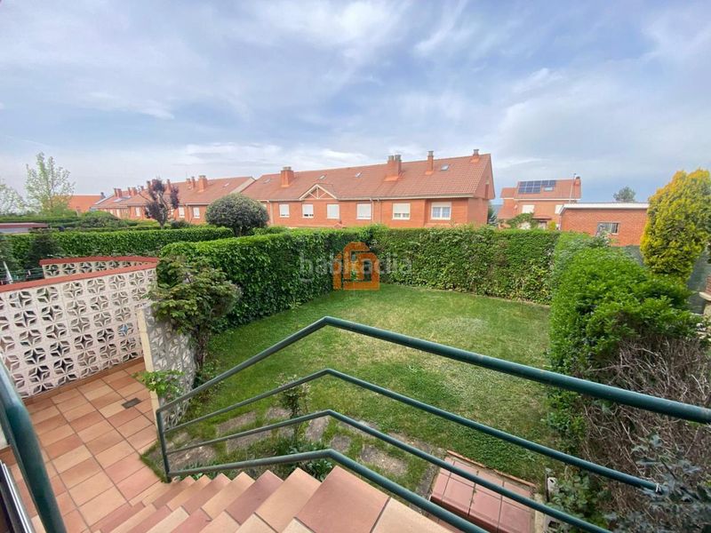 Foto 663aed60-4aef-46c5-bfa8-e83e8ec5b2e4. Casa adossada amb calefacció aparcament piscina a Sariegos