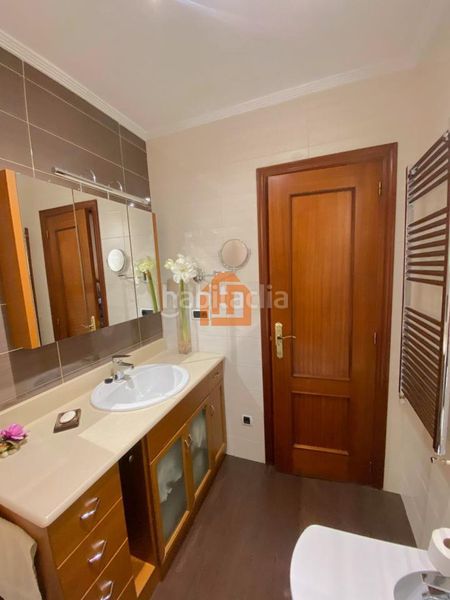 Foto 6c62a46c-6764-476d-8a73-d33a5304b3c8. Casa adossada amb calefacció aparcament piscina a Sariegos