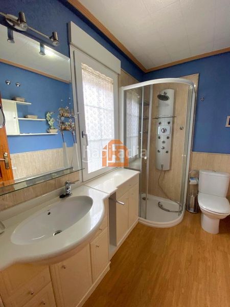 Foto 70949707-b197-4dac-a1c5-daa0b47772e9. Casa adossada amb calefacció aparcament piscina a Sariegos