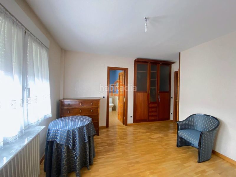 Foto 80ae6885-02cf-40d7-862d-f7dab5c73edf. Casa adossada amb calefacció aparcament piscina a Sariegos