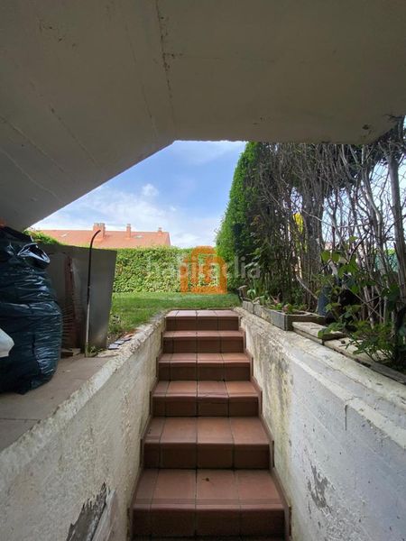 Foto 9ebc272b-16f7-467f-af81-62e6734230ef. Casa adossada amb calefacció aparcament piscina a Sariegos