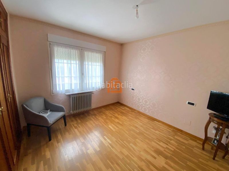 Foto 9f42ace3-2a78-4a90-9f81-53ada66cd4b7. Casa adossada amb calefacció aparcament piscina a Sariegos