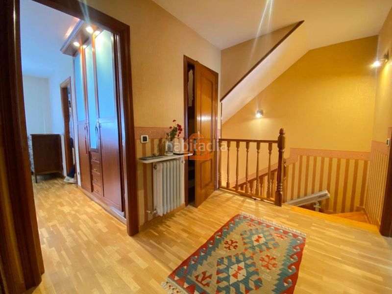 Foto d159d292-1910-4bd4-802b-291f31de86fc. Casa adossada amb calefacció aparcament piscina a Sariegos