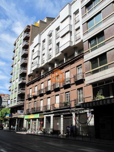 Foto 17200da5-fce2-4ce4-a162-d609f488c81d. Rent flat with heating parking in Centro Ciudad León