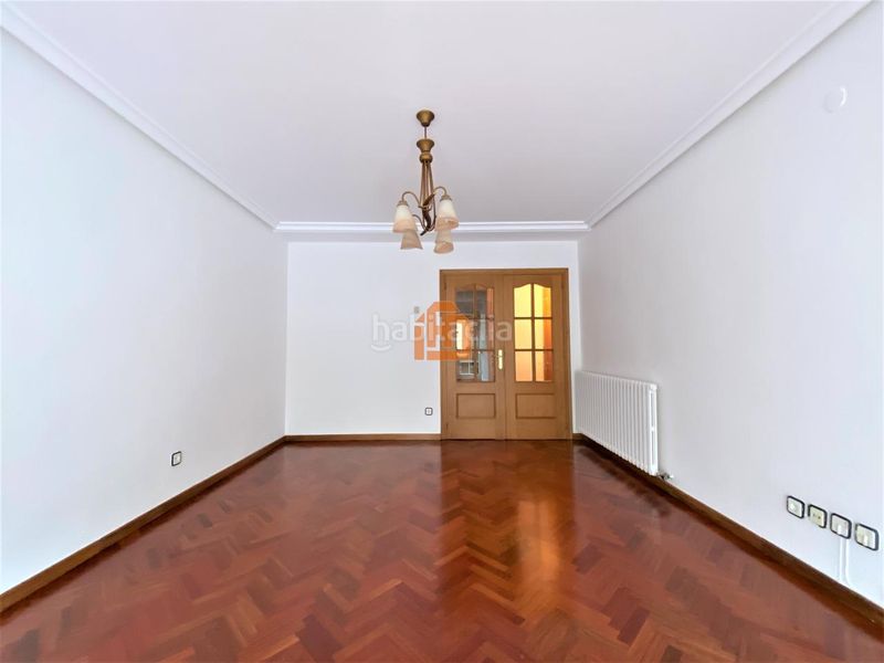 Foto 56383494-6728-42af-b1cb-e5ac69b720a4. Rent flat with heating parking in Centro Ciudad León