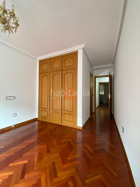 Foto 76223c54-658e-46c6-8942-d48e80429a7c. Rent flat with heating parking in Centro Ciudad León