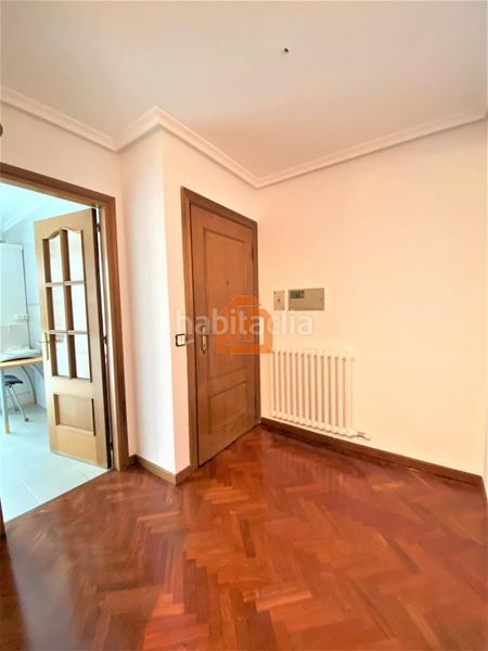 Foto e25ca94e-cd13-4c4b-b27b-2683d794fbc0. Rent flat with heating parking in Centro Ciudad León