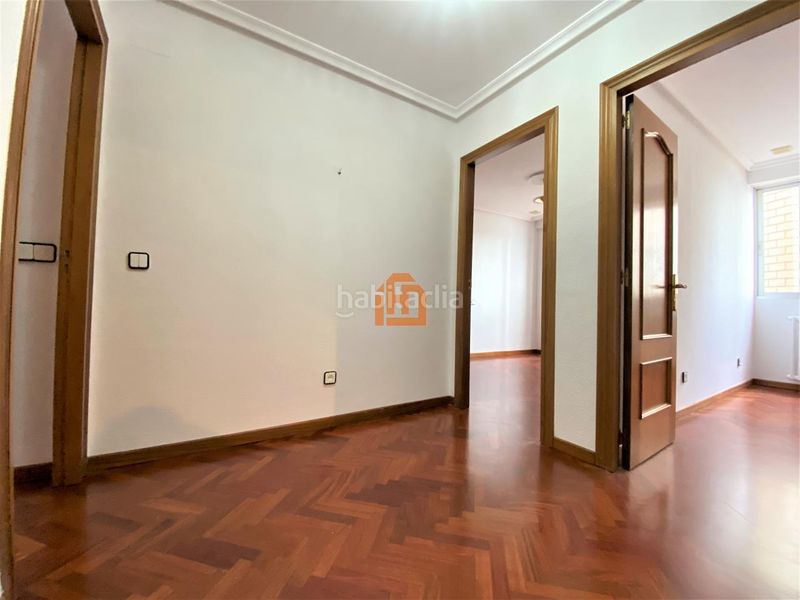 Foto efb319f6-850f-4c2e-b261-e39b1fd7333e. Rent flat with heating parking in Centro Ciudad León