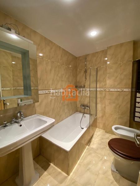 Foto 812da4a3-af7f-436e-8eec-8ba8ad336b3e. Apartament amb calefacció aparcament a Centro Ciudad León