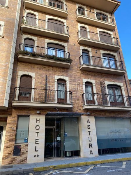 Foto 928e9304-4780-4a31-b907-97864d187ed6. Pis amb calefacció aparcament a Valencia de Don Juan