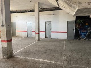 Posto auto  Plaza polideportivo. Garaje en plaza polideportivo, 9 robla la