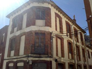 Haus  Calle santa barbara. Casa en calle santa barbara, 1 pola de gordon la