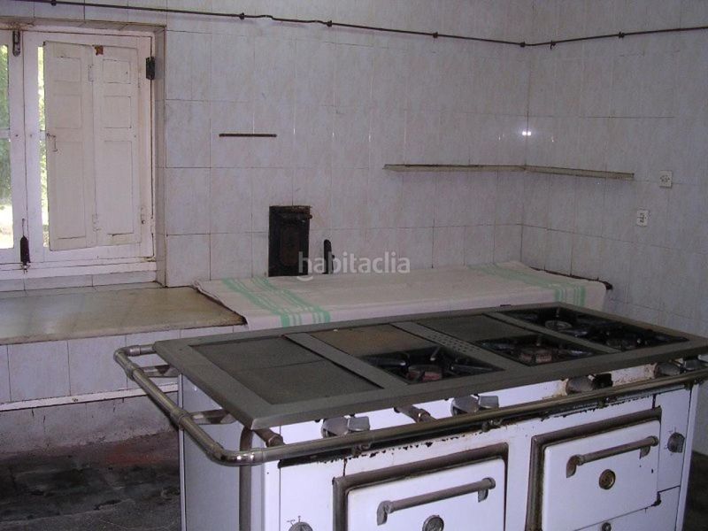 Foto d3bc3f7f-90ad-473b-9be4-d29444347688. Casa amb calefacció aparcament a Pola de Gordón (La)