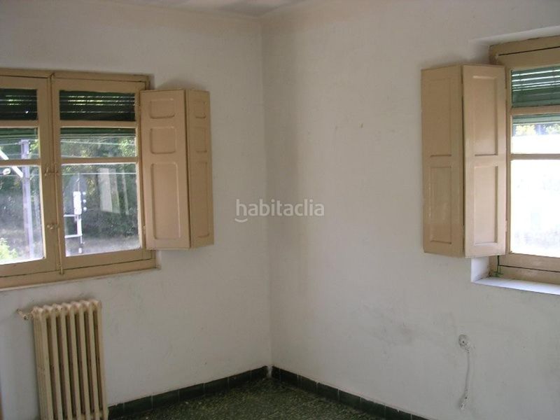 Foto e054fd93-3a33-485c-8846-b1c24686ac44. Casa amb calefacció aparcament a Pola de Gordón (La)