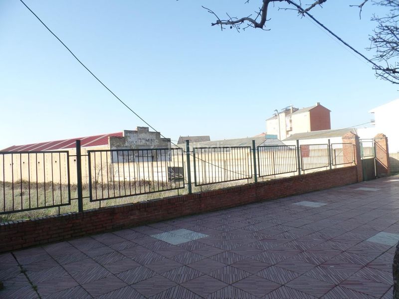 Foto 6d173d6c-de80-49a7-b13c-139d2a40f3de. Terreny residencial a Puente Castro León