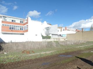 Terreno residencial en Calle Luis De Gongora