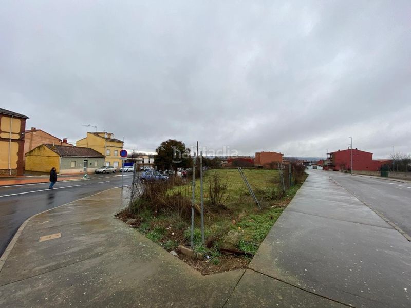 Foto abc34ba1-3c82-41a0-ac35-245d44b67981. Terreny residencial a Sariegos