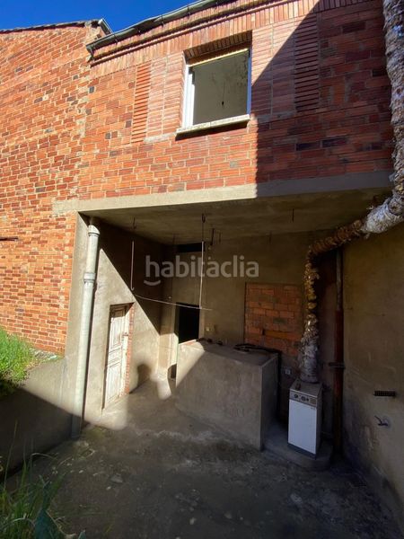 Foto f1cbd596-7de3-439d-8a71-09aabcd71874. Edifici a La Asunción - La Inmaculada León