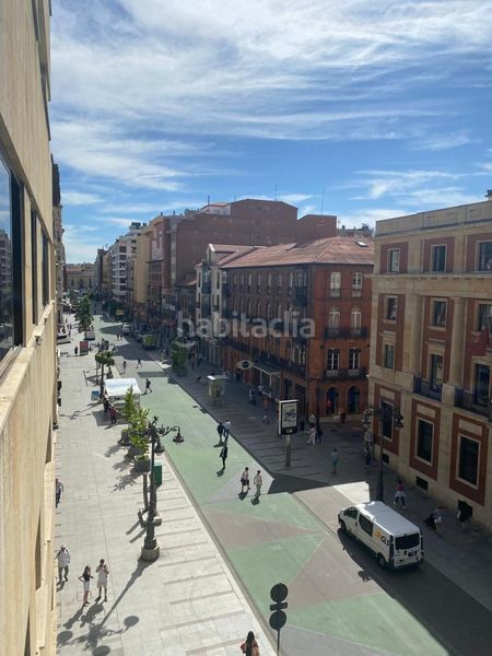 Foto d794a817-220e-4540-8ddd-6080e5188801. Pis amb calefacció aparcament a Centro Ciudad León