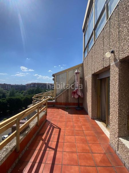 Foto ac925fce-e9d9-4ea9-a755-63d75671c12b. Àtic amb calefacció aparcament a Centro Ciudad León
