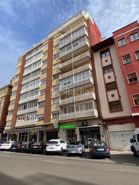 Foto 8dad77df-a5c0-4772-8650-6727bcf36928. Apartament amb calefacció aparcament a Centro Ciudad León
