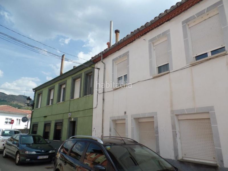 Foto 83030848-c9f7-4293-b00d-e80725b924a3. Apartment with heating in Pola de Gordón (La)