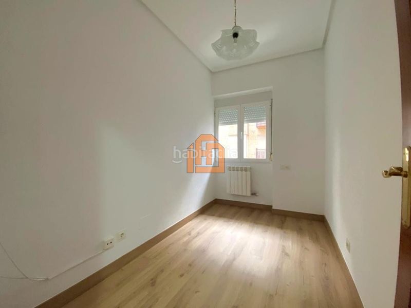 Foto 0586a016-926f-4e2e-86b7-3e649d585875. Appartement avec chauffage parking dans Centro Ciudad León