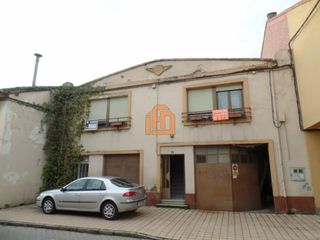 House  Calle constitucion. Casa en calle constitucion, 8 mansilla de las mulas