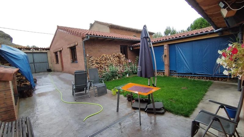 Foto 12369683-d77d-449b-8872-9c7a3dac1bae. Casa amb calefacció a Vegaquemada