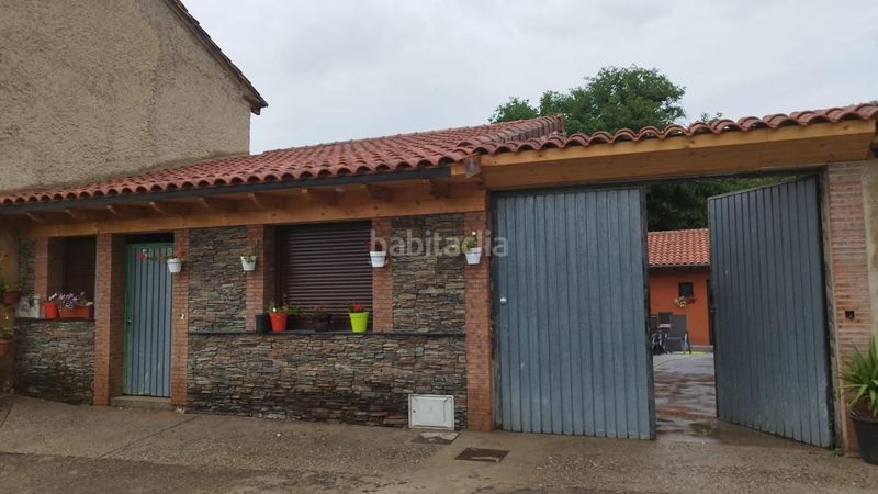 Foto b83bb8fe-b5db-48a3-a299-61f7e1996b5f. Casa amb calefacció a Vegaquemada