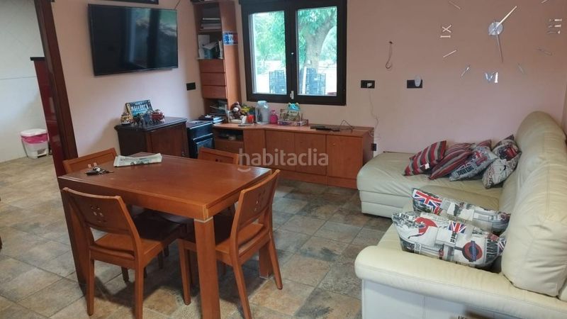 Foto e847fd71-bd6f-456d-9b30-4e34f99a89e3. Casa amb calefacció a Vegaquemada