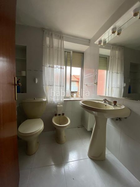Foto 10a12035-0a83-4bd6-827b-44568643ccf4. Casa amb calefacció aparcament a Pola de Gordón (La)