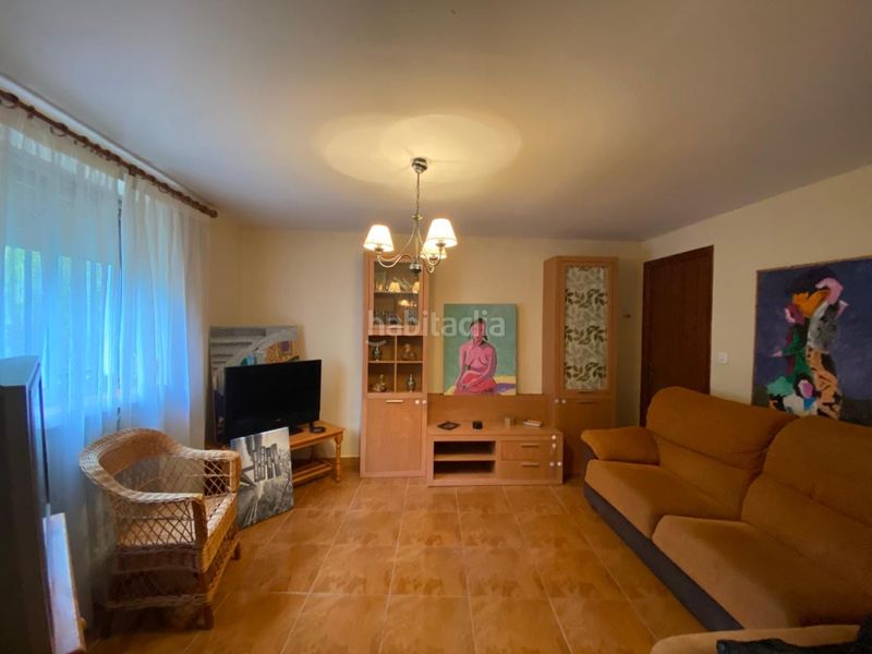 Foto aa86bef9-5b3d-4e80-81e3-03c1289c0bab. Casa amb calefacció aparcament a Pola de Gordón (La)