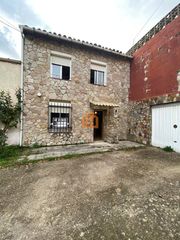 Casa  Calle canonigo isidoro. Casa en la vid de gordón
