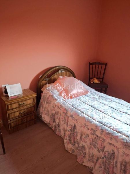 Foto fa34e0c8-38da-4b6e-b03d-143644ea9573. Casa amb calefacció aparcament a Villazala