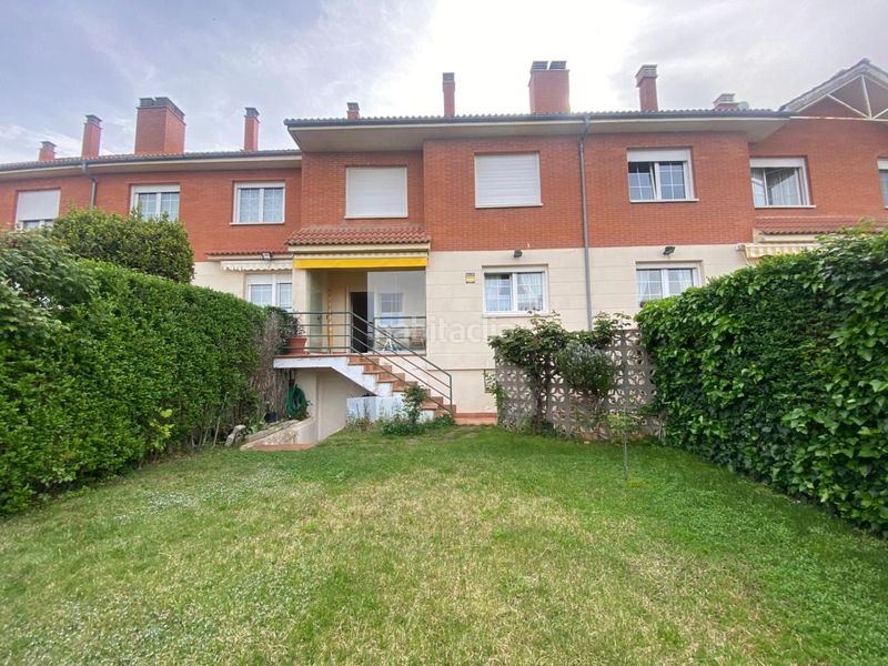 Foto b2b3e007-ddd0-4a6b-ae64-627beffaf5a6. Casa amb calefacció aparcament a Sariegos