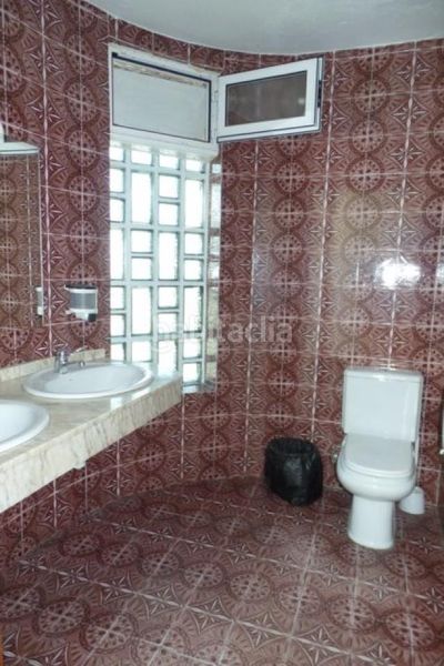 Foto d479291b-ab3b-4532-8e83-c77630fcc87a. Local comercial a Garrafe de Torío