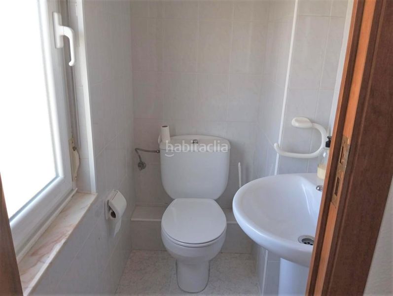 Foto f30bef8a-f3ed-4a7b-adea-48f96f9af092. Local comercial a Garrafe de Torío