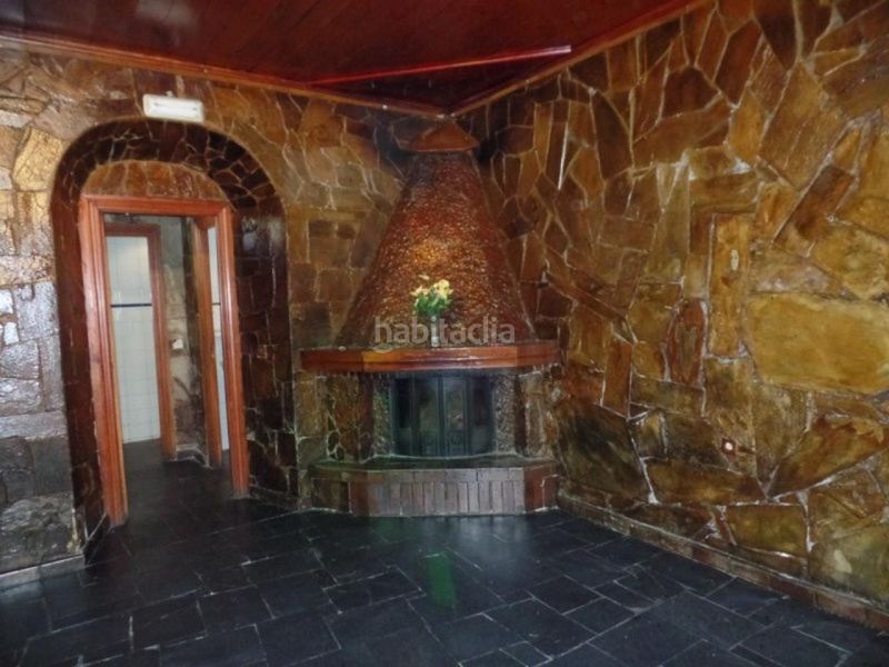 Foto e6380ebf-693c-4dba-8117-bd369922967e. Local comercial a Robla (La)