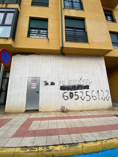 Foto 4ee220a3-d806-4c1f-87b1-2eff8914159b. Geschäftsraum in Trobajo del camino
