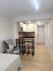 Location Appartement  Avenida san juan de sahagún. Estudio en la avenida san juan de sahagún