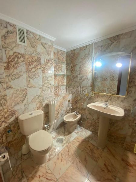 Foto 45ca2fa6-2b02-48c2-9ca2-2435d56a0589. Rent flat with heating parking in Crucero León