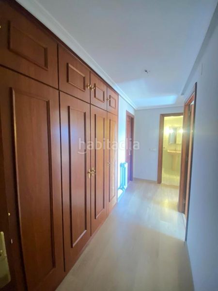 Foto 9e6d0dc4-4f99-4f33-ad56-b45dfd5c8ae7. Rent flat with heating parking in Crucero León