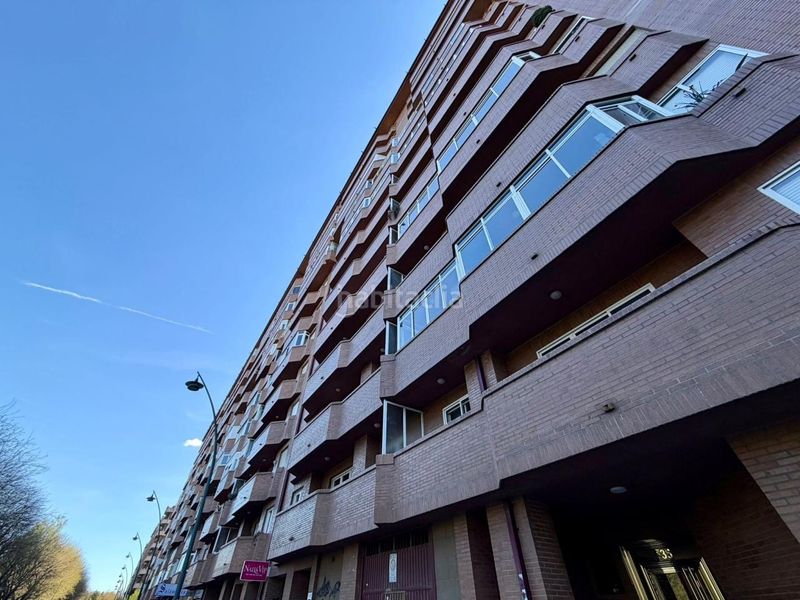 Foto e9f510f7-3a9e-444f-a4a7-a292e9732c08. Rent flat with heating parking in Crucero León