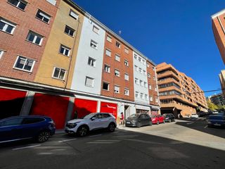 Geschäftsraum in Calle candelario 22. ¡últimas unidades! estrena tu trastero junto a la estación de au