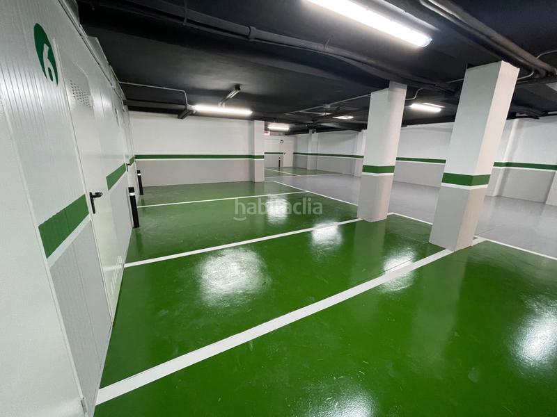 Foto 158c32a6-5956-48b5-9552-65964fdb3a21. Parking moto en calle juan del encina 6 plaza de garaje para moto en Salamanca