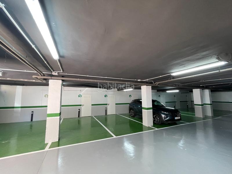 Foto 2c8d12b3-09da-485d-b7ff-591cae30fd0b. Parking moto en calle juan del encina 6 plaza de garaje para moto en Salamanca