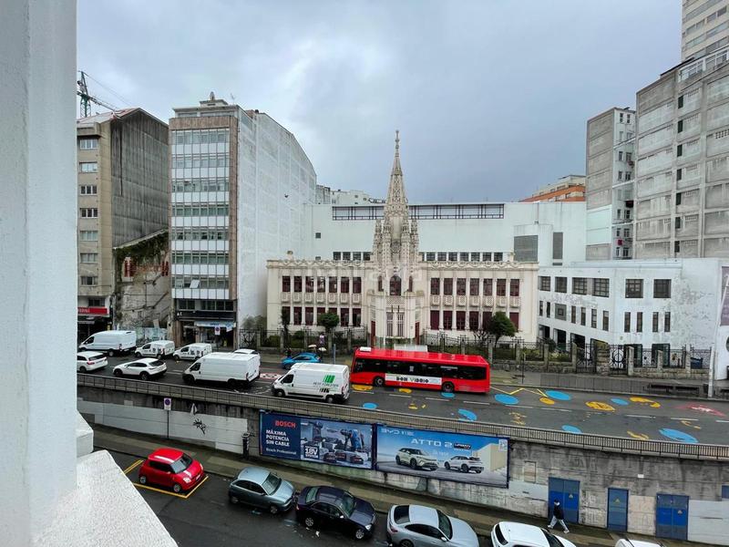 Foto 74dd777e-cbf8-40ce-aa00-f54ee4459609. Piso en Ensanche Coruña (A)